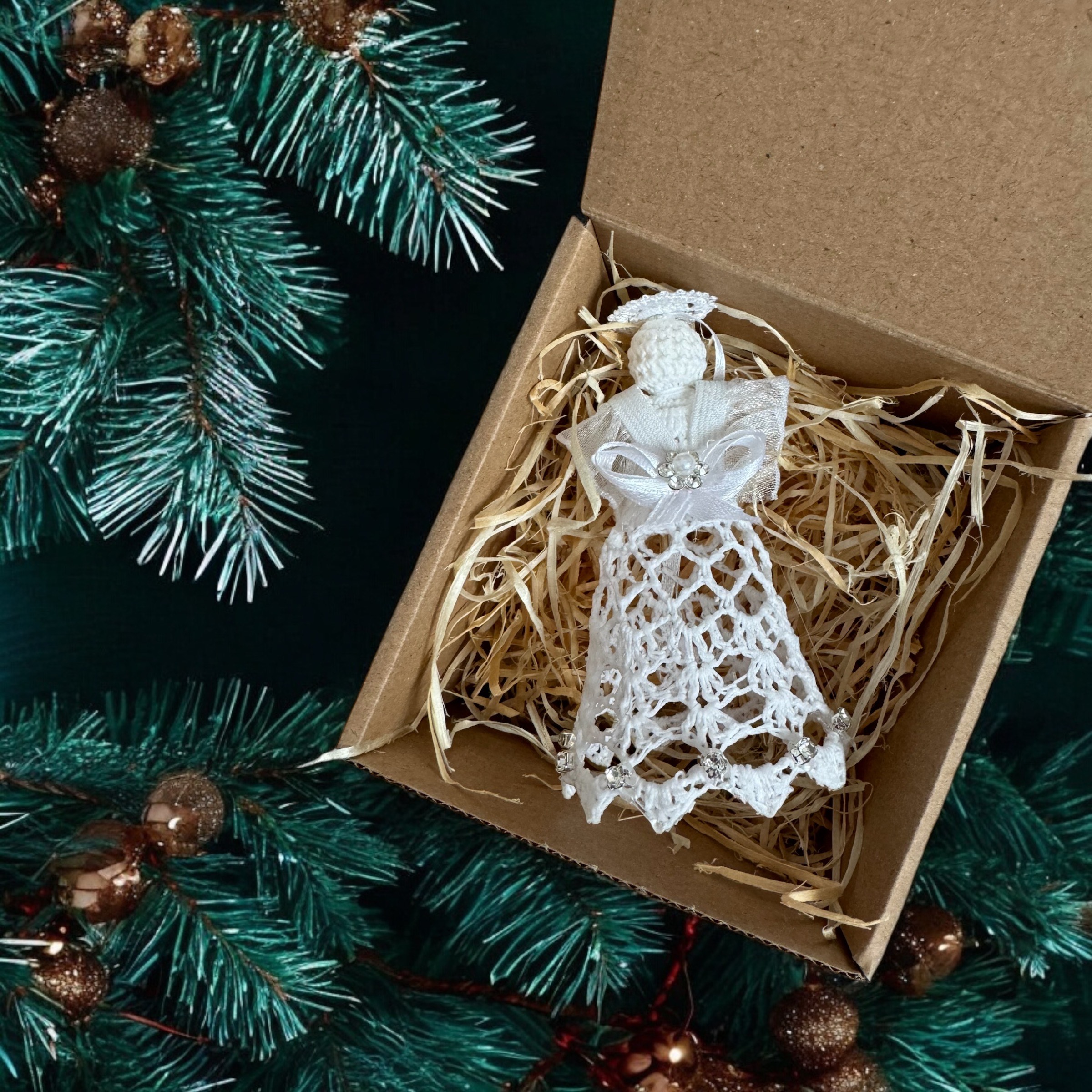 Horgolt díszek 1 db-os box - Angyalka